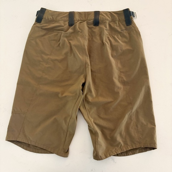 Patagonia® Worn Wear Men's Dirt Craft Bike Shorts. Size Small - Picture 6 of 8